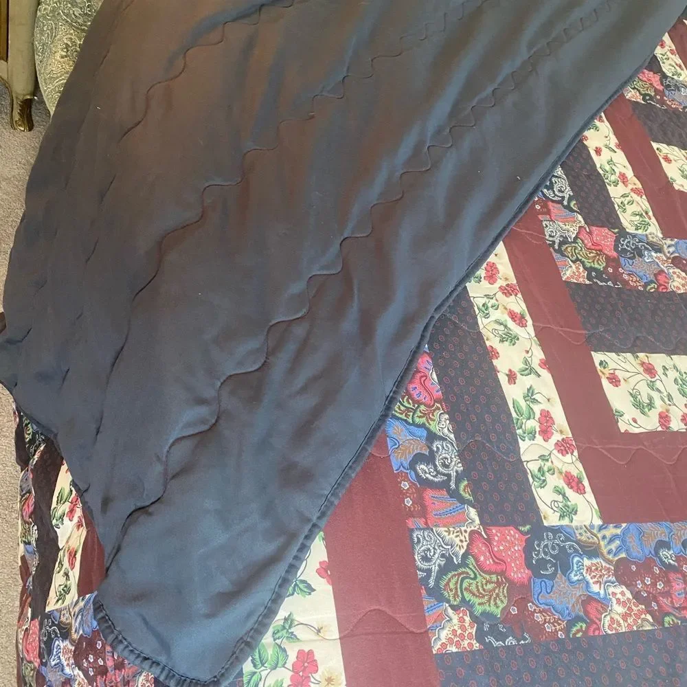 Bed Bath & Beyond Multicolor Patchwork print king comforter